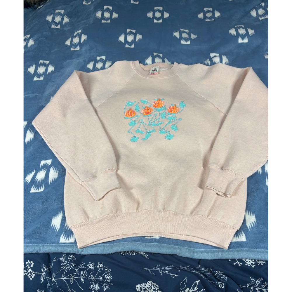 Vintage Fruit of the Loom Peach Pink Pumpkin Graphic Sweatshirt Made in USA L